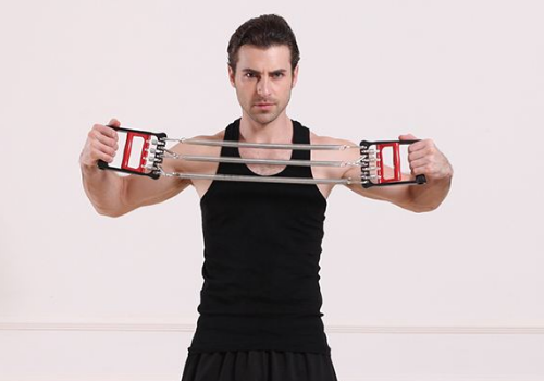 弹簧拉力器锻炼哪里的肌肉   怎么练胸肌