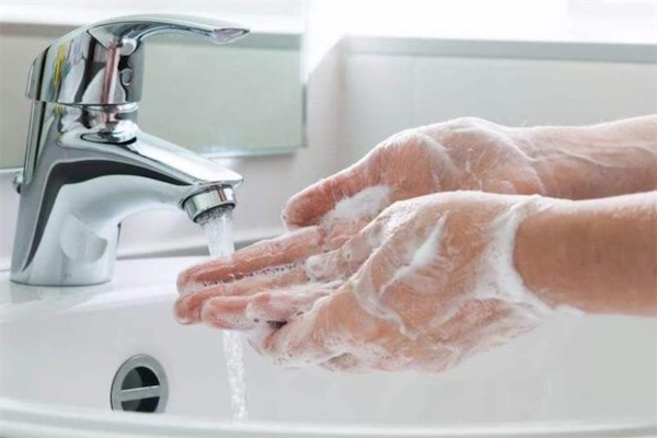 染头膏在手上如何洗掉