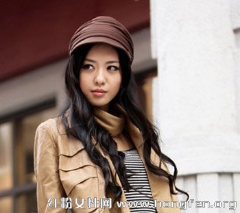 帽子搭配魅力发型 6款女生中性风气质的烫发发型图片