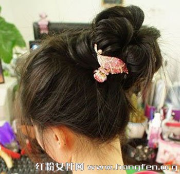 简单好看韩式包包头发型扎法 DIY完美约会发型